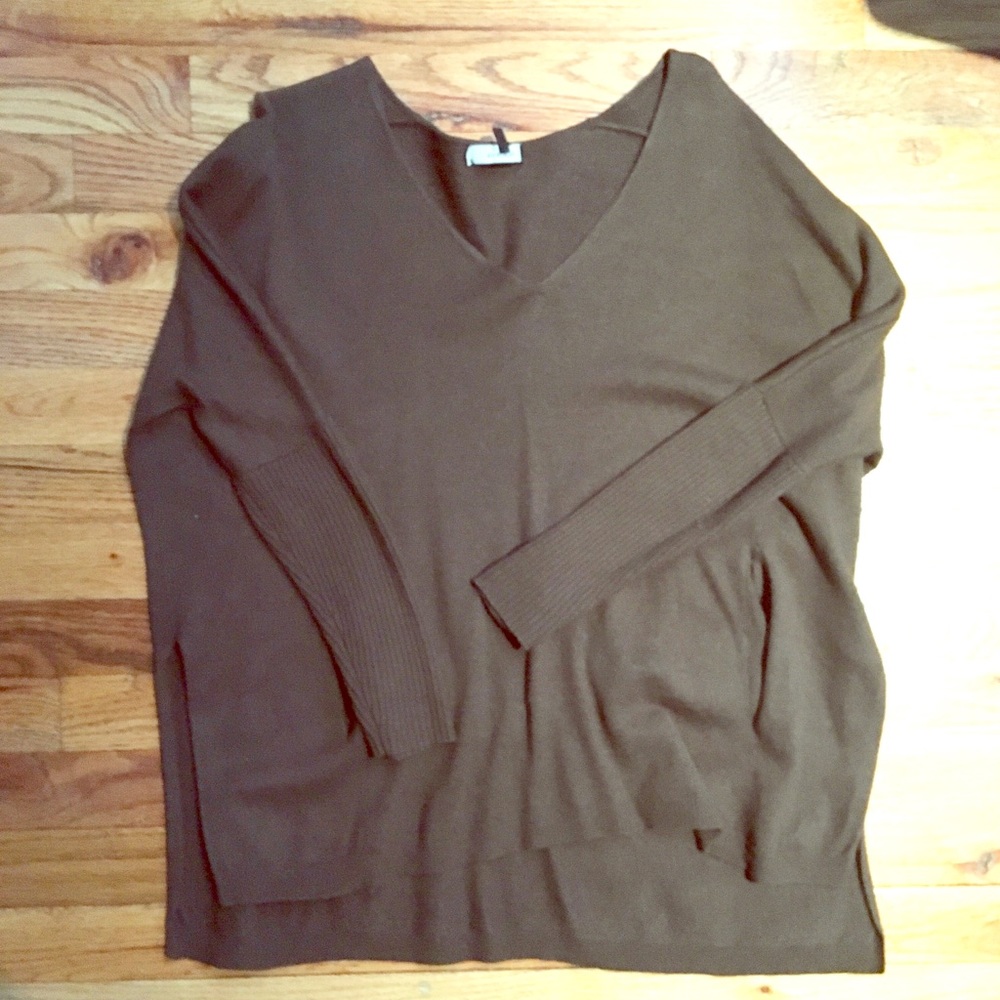 Green Aritzia sweater